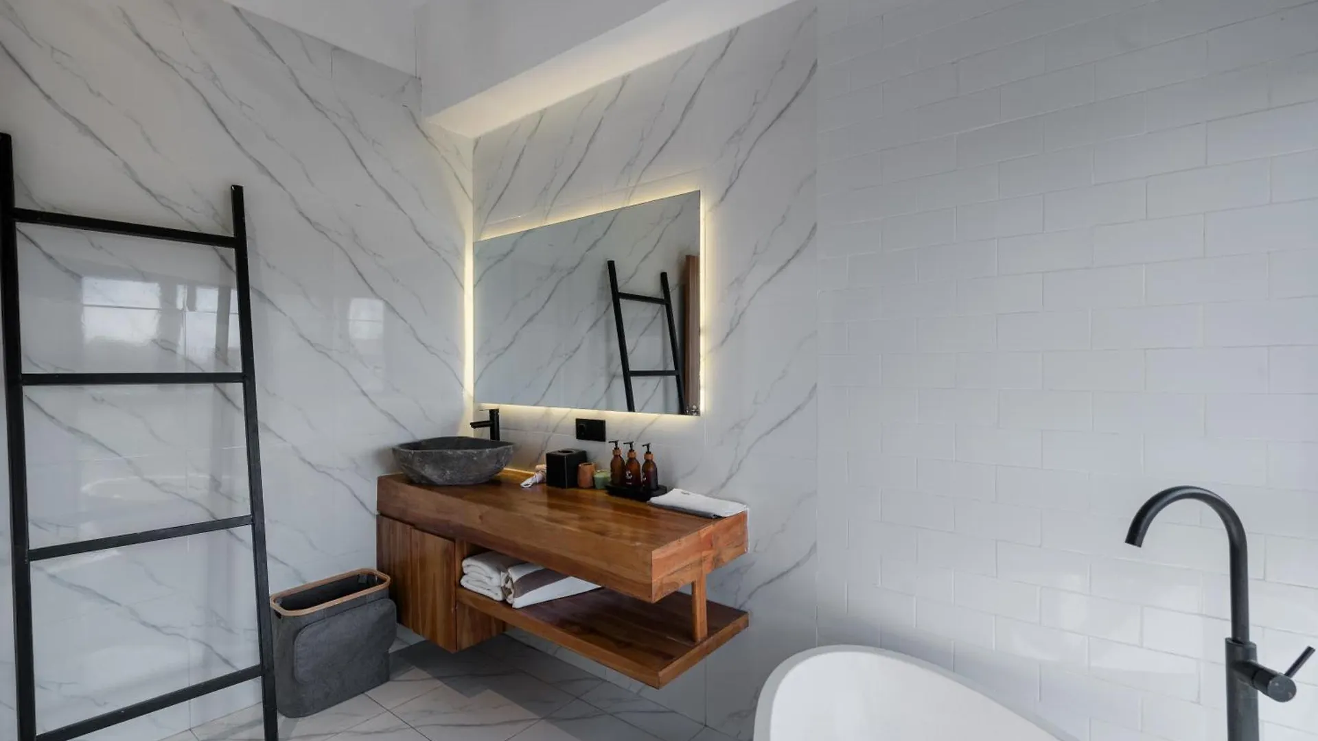 Canggu Loft Villa By Betterplace Seminyak  0*, Seminyak (Bali)